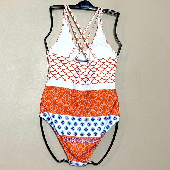 NWT CUPSHE || One piece bathing suit size Large - Picture 3 of 8